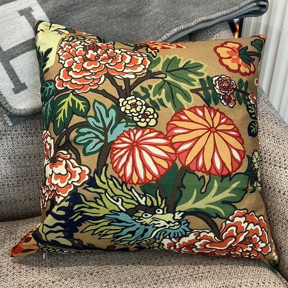 COPY - Chinoiserie Dragon 🐉 Pillow Covers - Picture 8 of 9